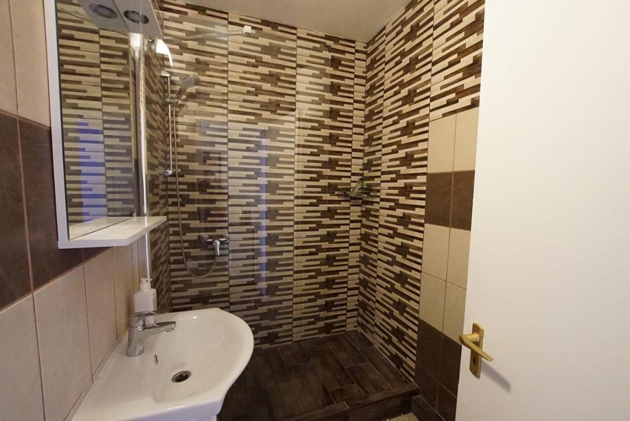 Апартаменти Kis Becsi Apartman Сегед Екстер'єр фото